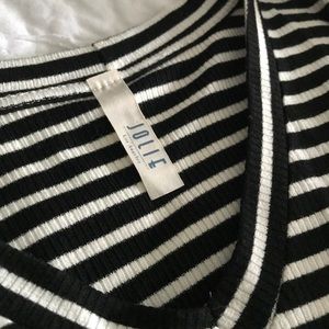 Black and white V-neck shirt